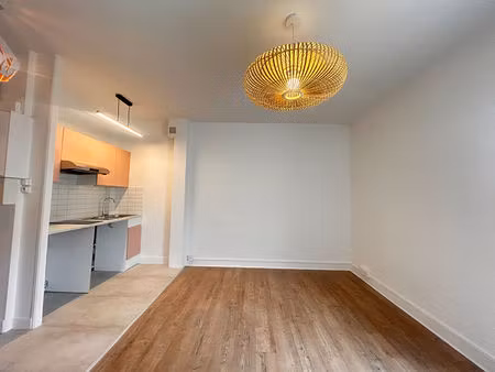 beau t2 avec place de parking !