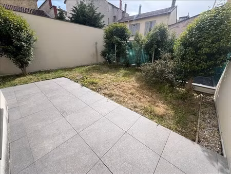 appartement - rdj - 43 44 m2 - 2 pièces - non meublé