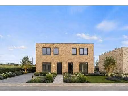 maison semi-ouverte énergétiquement neutre à aalter