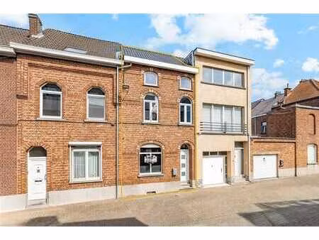 gezinswoning met 3 tot 4 mogelijke slaapkamers