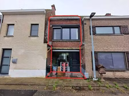 compacte gesloten bebouwing met renovatiepotentieel in br...