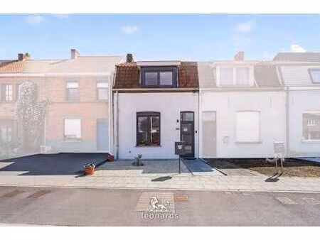 maison moderne prête à emménager