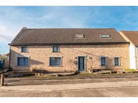 fermette à rénover avec 3 ch  dépendance et garage  avec po