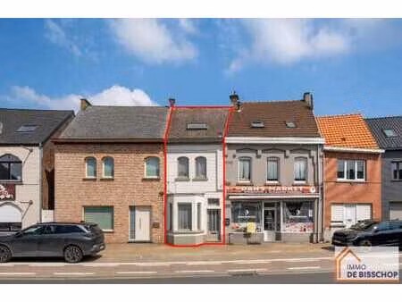 gezellige woning met 3 slaapkamers en zongerichte tuin