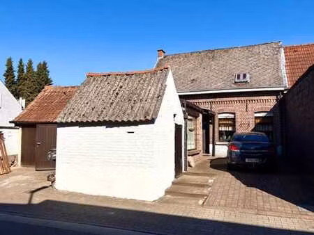 charmante maison dans un environnement verdoyant et paisible