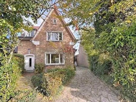 propriété à rénover avec un grand jardin