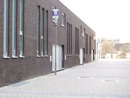 maison moderne + parking au centre de louvain.