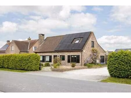 maison individuelle dans un quartier résidentiel