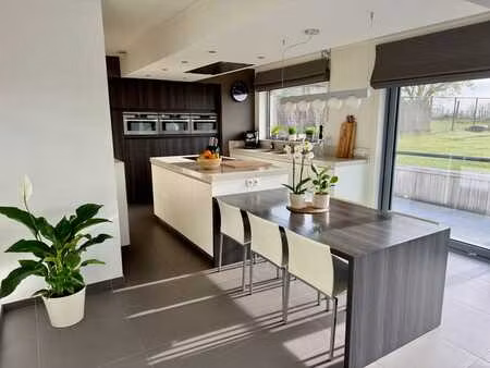 villa spacieuse prête à emménager avec certificat epc a