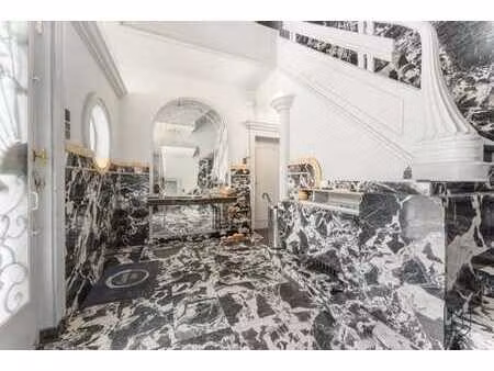 maison de caractère avec 5 ch  ascenseur et nombreuses possi