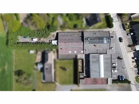 bâtiment commercial fonctionnel