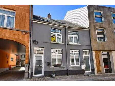 gezellige woning in centrum van zottegem!