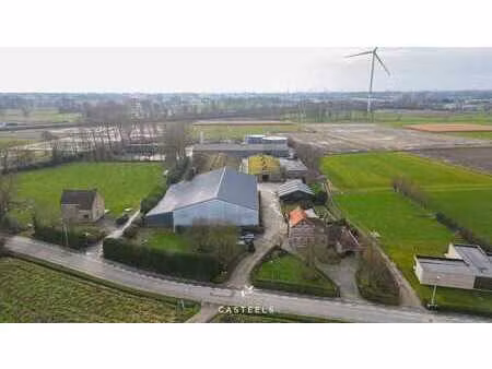 occasion d’investissement unique : terrain exclusif avec inf