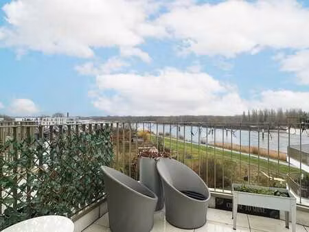 zeer knap ben nieuwbouwappartement op de 5de verdieping m...