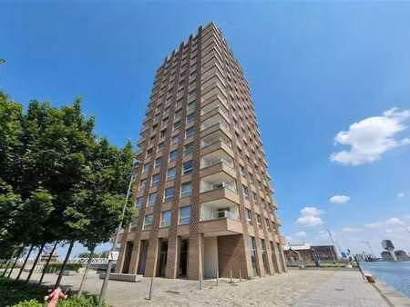 appartement de 3 chambres à coucher avec terrasse et emplace