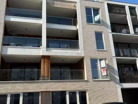 twee slpk appartement met terras en parkeerplaats