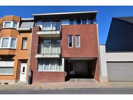 instapklaar appartement met groot terras en autostaanplaats