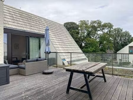 recent appartement met 2 slaapkamers  terras + staanplaats