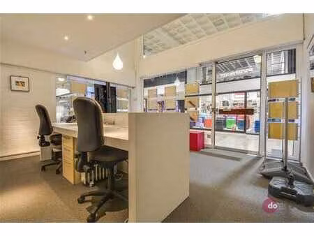 espace de bureau ou de vente situé au centre du bruul à mali