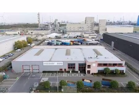 entrepôt avec bureaux à louer à beveren