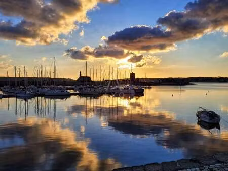 vente bureaux et commerces à camaret-sur-mer (29570) : à vendre / 318m² camaret-sur-mer