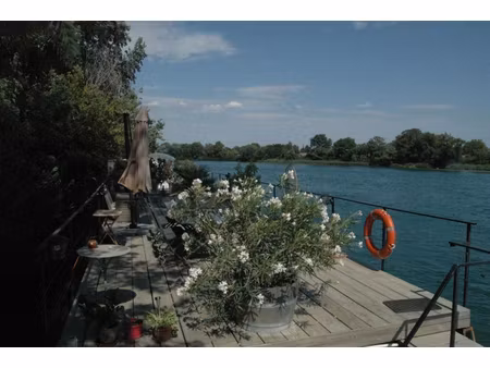 péniche 180 m2 avignon