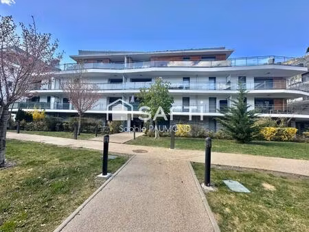 zac cœur de ville  t2 plus coin montagne avec extérieur