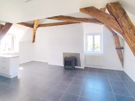 appartement t2 avec mezzanine à louer
