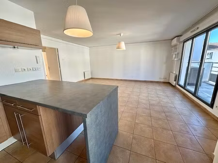 a louer - t3 de 66 20m2 - proximite part-dieu rue maurice flandin lyon 3eme