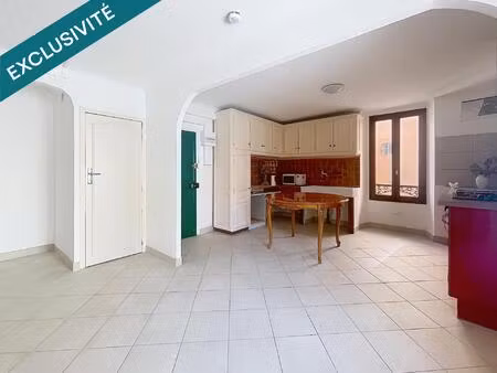 appartement centre village  parking à proximité