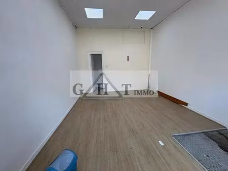 location commerce paris 75020 30m²