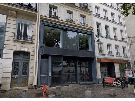 local 365m² - centre pompidou / rue st martin