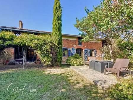 dpt haute garonne (31)  à vendre proche de villefranche de lauragais belle demeure et gîte