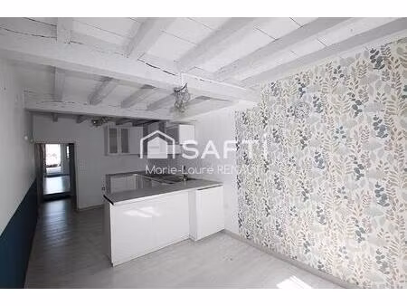 maison de village sans extérieur - 2 chambres - 2 salles de bains - 2 toilettes - 2 entrée