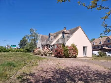 location bureaux et commerces à alençon (61000) : à louer / 155m² alençon