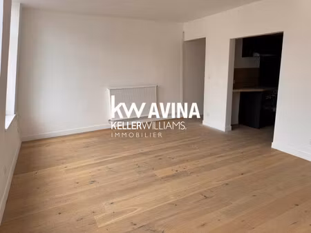 appartement t2 (r+2) rénové hyper centre de lille