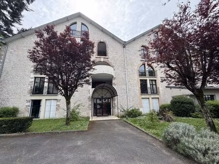 appartement de caractère dans secteur privilégié