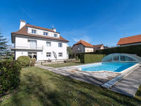 superbe villa avec piscine et terrain constructible aux portes de genè