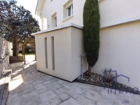 maison de 8 pièces de luxe en vente à saint-just-saint-rambert  france