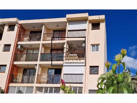 fort de france : t2 vue dégagée pitons et mer