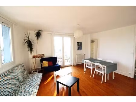 t4 lumineux dernier étage avec terrasses