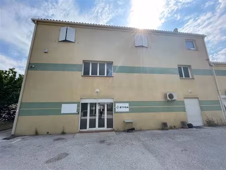 location bureau six fours les plages 300 m²