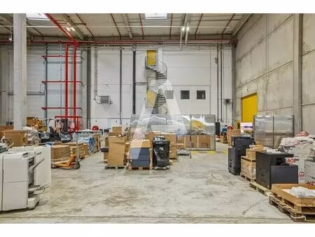 location local d'activités 6 196 m²