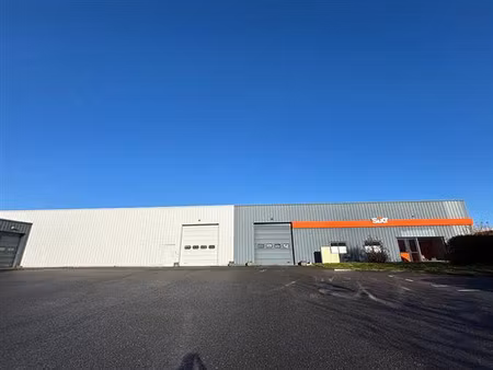 location local d'activités guipavas 1 104 m²