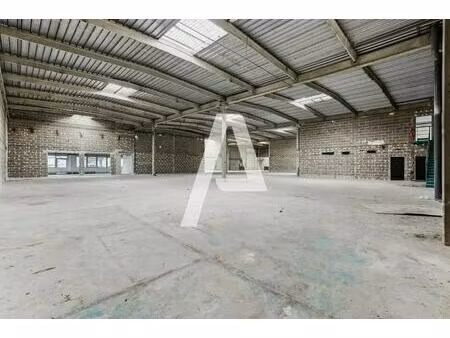 location local d’activités ivry sur seine 94200 750m² à 2592m²