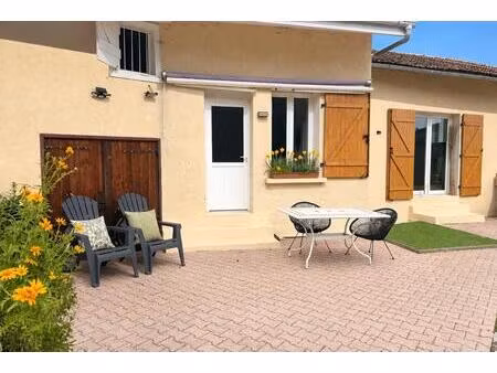claveisolles. petite maison cocoon 3 pièces 93 m2 avec terrasse et terrain au calme