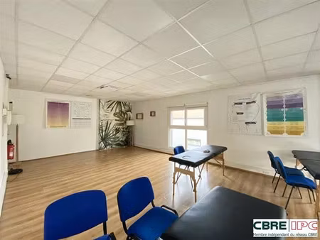 location bureau biarritz 106 m²