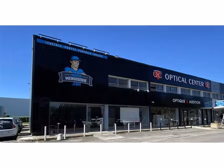 location commerce lattes 250 m²