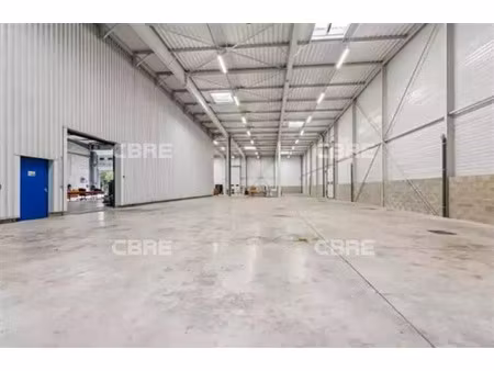 location local d'activités torcy 3 500 m²
