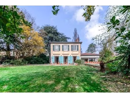 maison de luxe de 5 chambres en vente à lyon  france